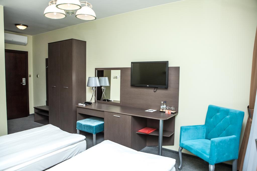 Hotel Sokolowska Airport Modlin Nowy Dwór Mazowiecki 部屋 写真