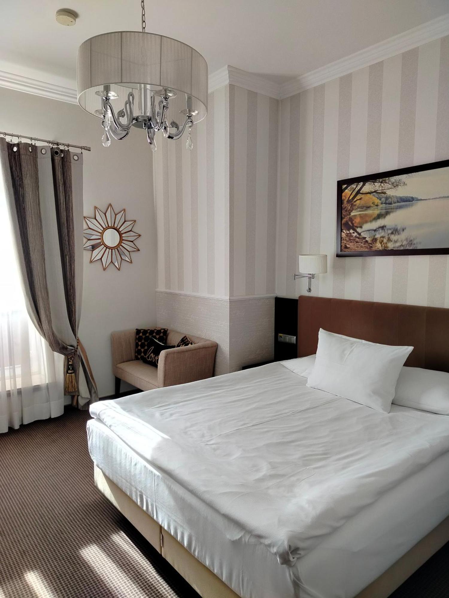 Hotel Sokolowska Airport Modlin Nowy Dwór Mazowiecki 部屋 写真